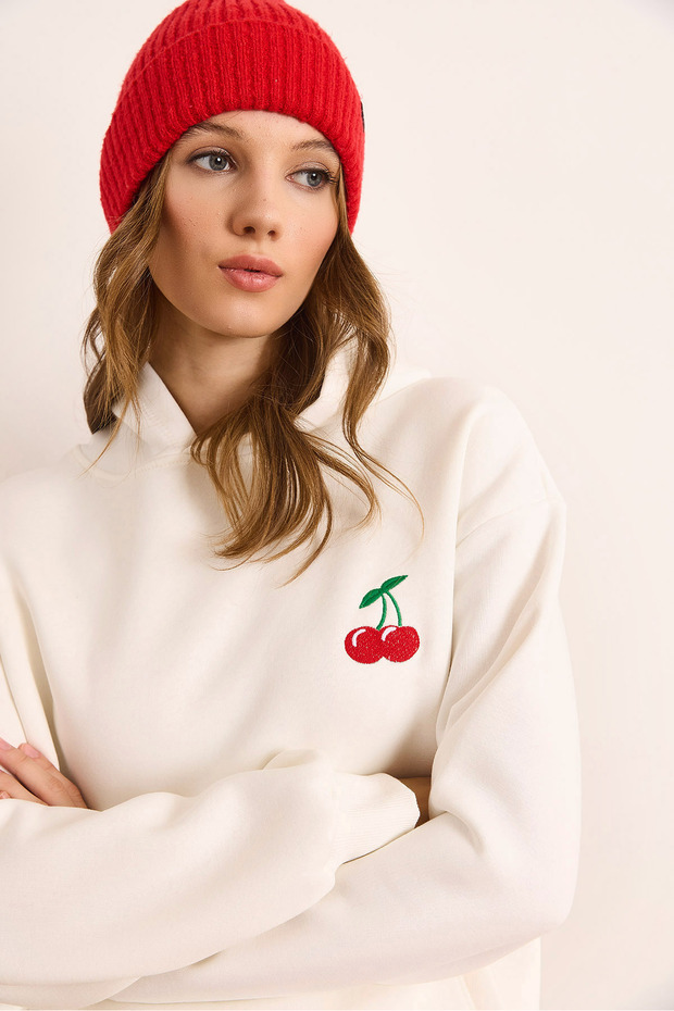 Women's White Cherry Embroidered Hooded Sweatshirt Swt-19000734