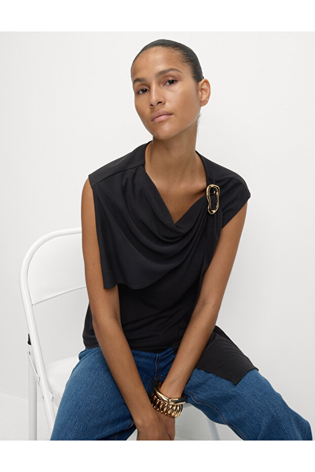 Siyah Detaylı Bluz - 5