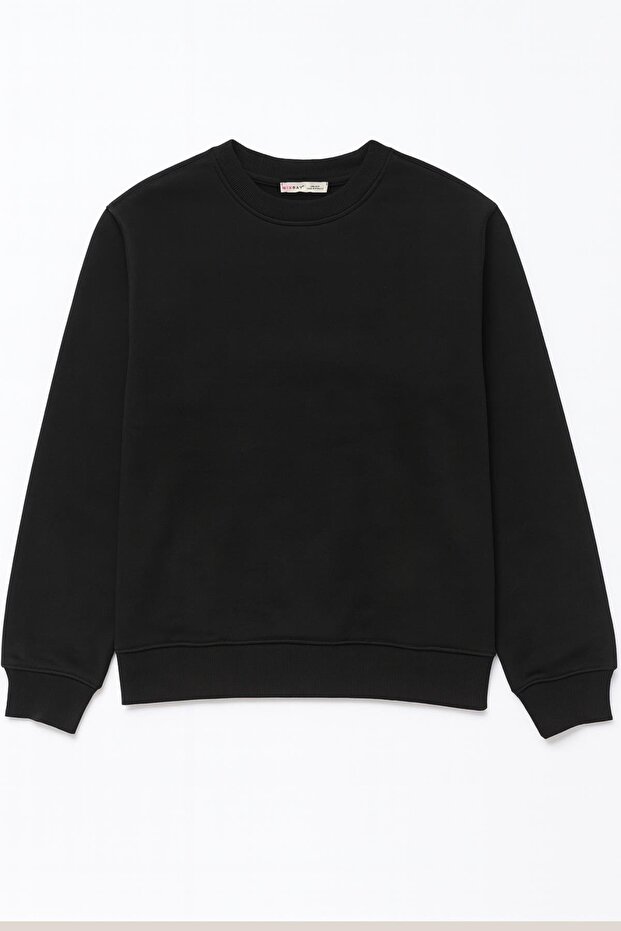2021 سترة نسائية أساسية بثلاث خيوط باللون الأسود