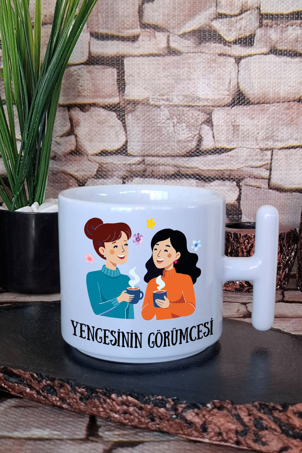 كوب قهوة لاتيه مطبوع عليه هدية من Yengesinin مع مقبض على شكل حرف T