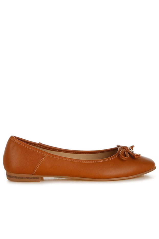 Women Faux Leather Casual Ballerinas in Tan