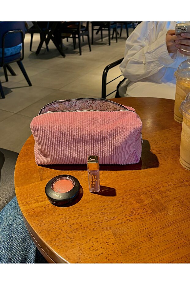 Makyaj çantası - 1