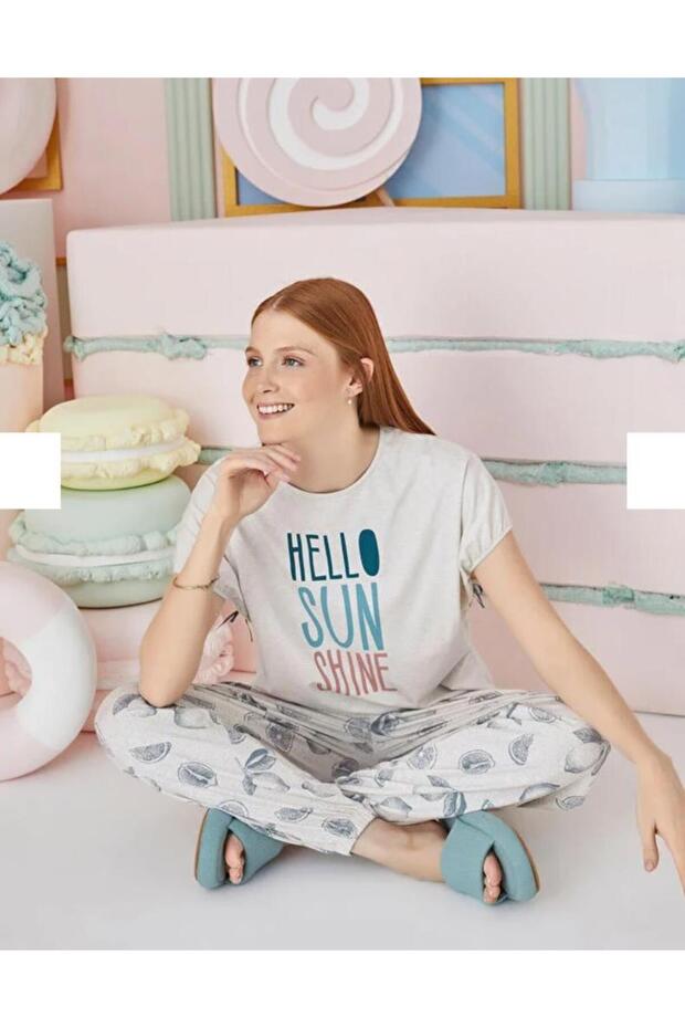 15670 طقم بيجامة منقوشة بالليمون باللون البيج مع أرجل مطاطية - 2