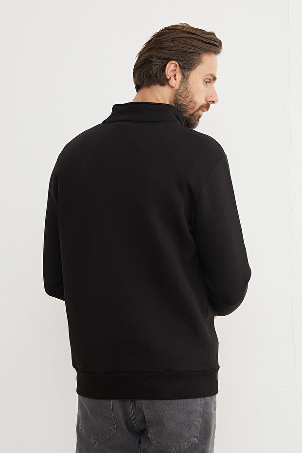 سويت شيرت أساسي ذو 3 خيوط وياقة واقفة ونصف سحاب - 8