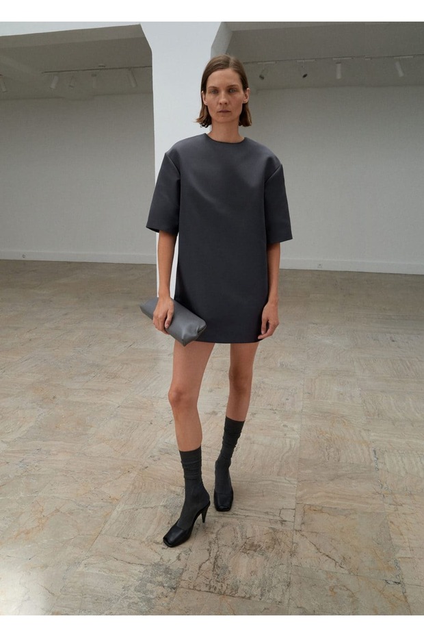 Kısa saten görünümlü elbise - 2