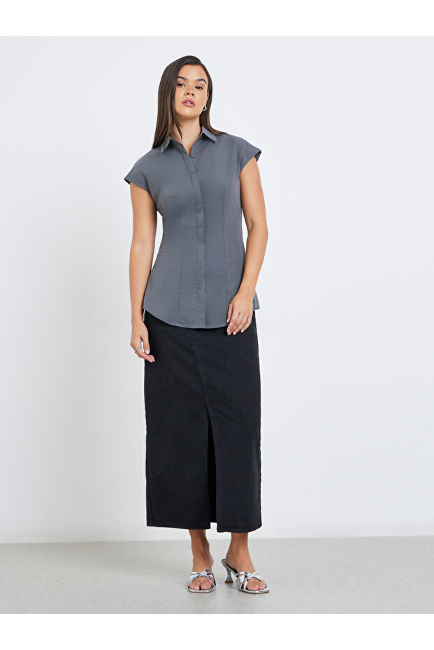 قميص طويل بياقة واسعة سادة - 2