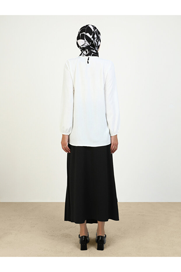 Off White Solid Balloon Sleeve Blouse - 5