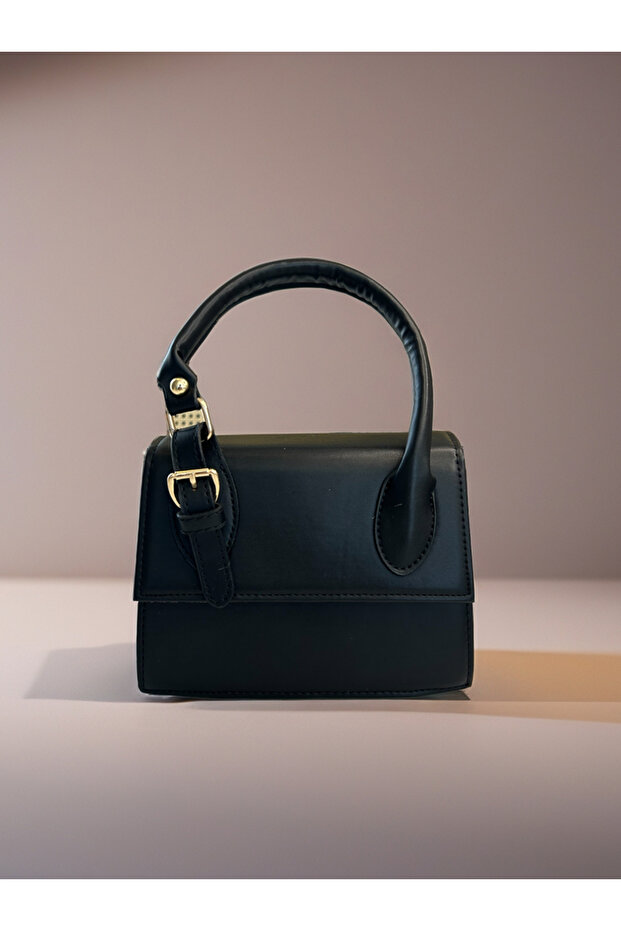Bella Model Women's Black Clutch Bag