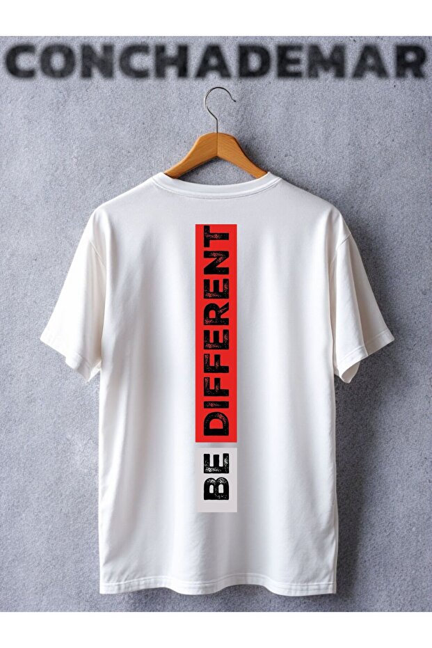 تي شيرت كبير الحجم مطبوع عليه Be Different