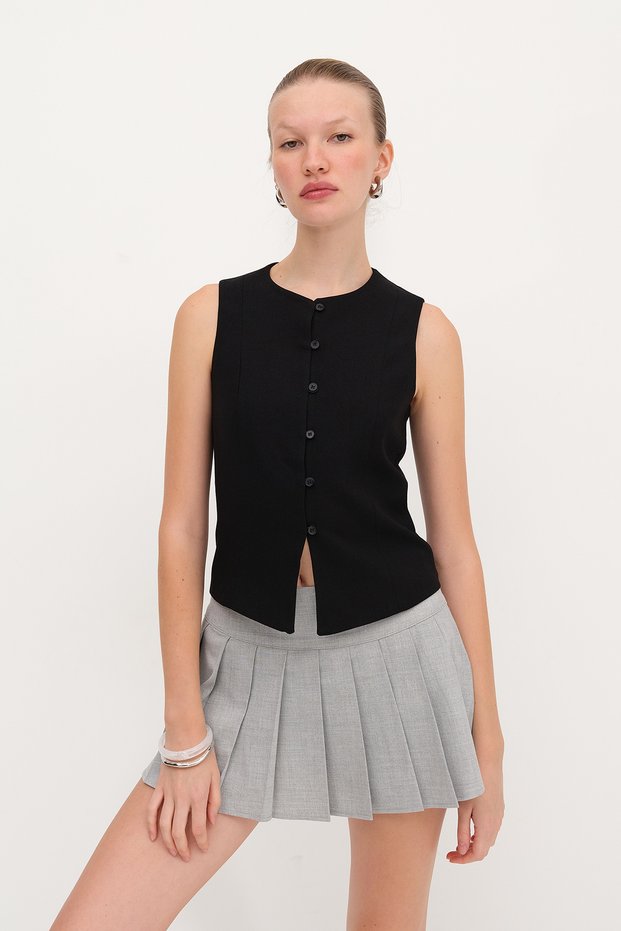 Crew Neck Buttoned Vest Y7586