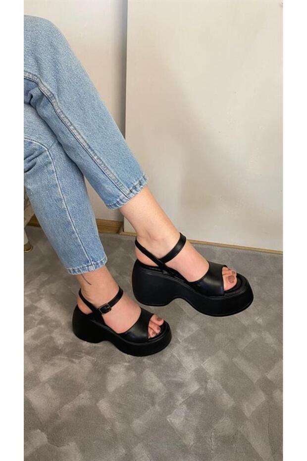 Women's Black Single Strap Thick Sole Orthopedic Sandals K-3010