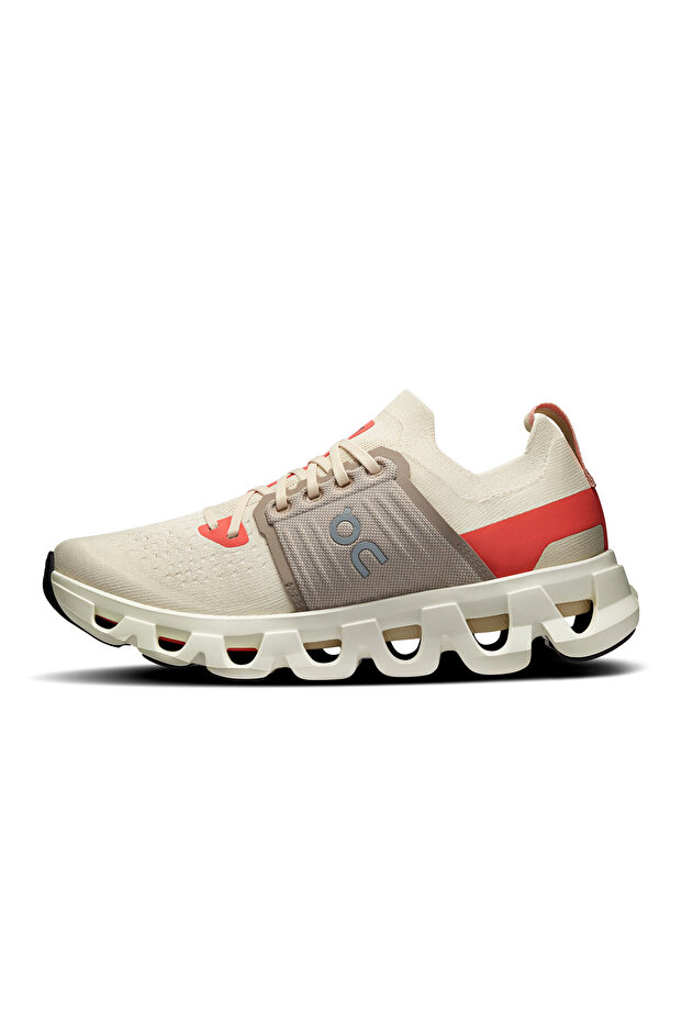 On RunningWomen's Cloudswift 4 | Red & Beige - 5