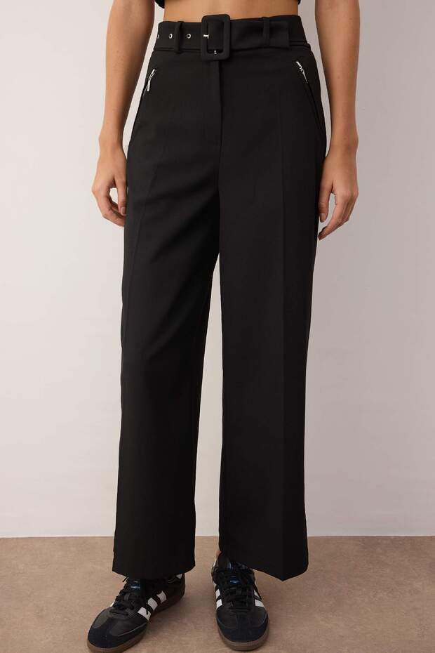 Siyah Kemerli Fermuar Cep Detaylı Wide Leg/Geniş Paça Kumaş Pantolon TWOAW26PL00050 - 4