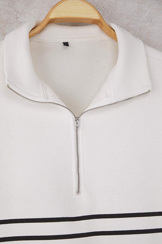 Ekru Çizgili Oversize/Geniş Kalıp Fermuarlı Kalın İçi Polarlı Örme Sweatshirt TWOAW26SW00044 - 6
