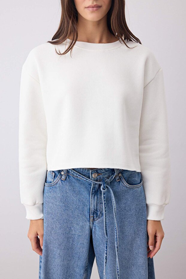 Ekru Kalın İçi Polarlı Bisiklet Yaka Crop Örme Sweatshirt TWOAW26SW00093 - 3