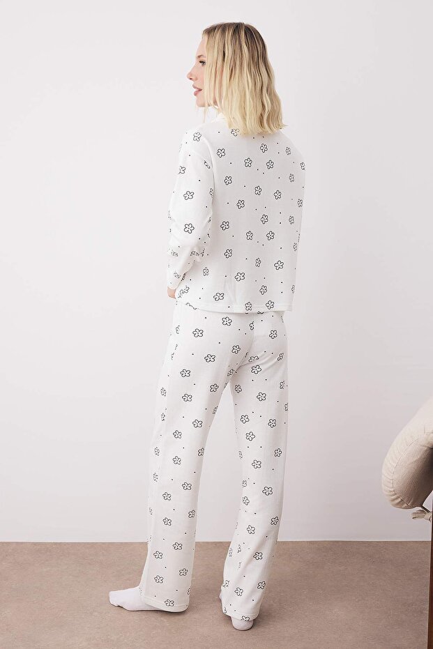 Beyaz Pamuklu Çiçekli Kalpli Cep Detaylı Örme Pijama Takımı THMAW25PT00227 - 8