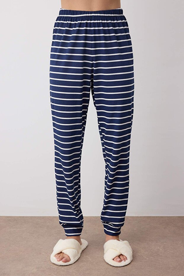 Kadın Couple/Çift Lacivert %100 Pamuklu Çizgili Yılbaşı Temalı Örme Pijama Takımı THMAW25PT00164 - 3