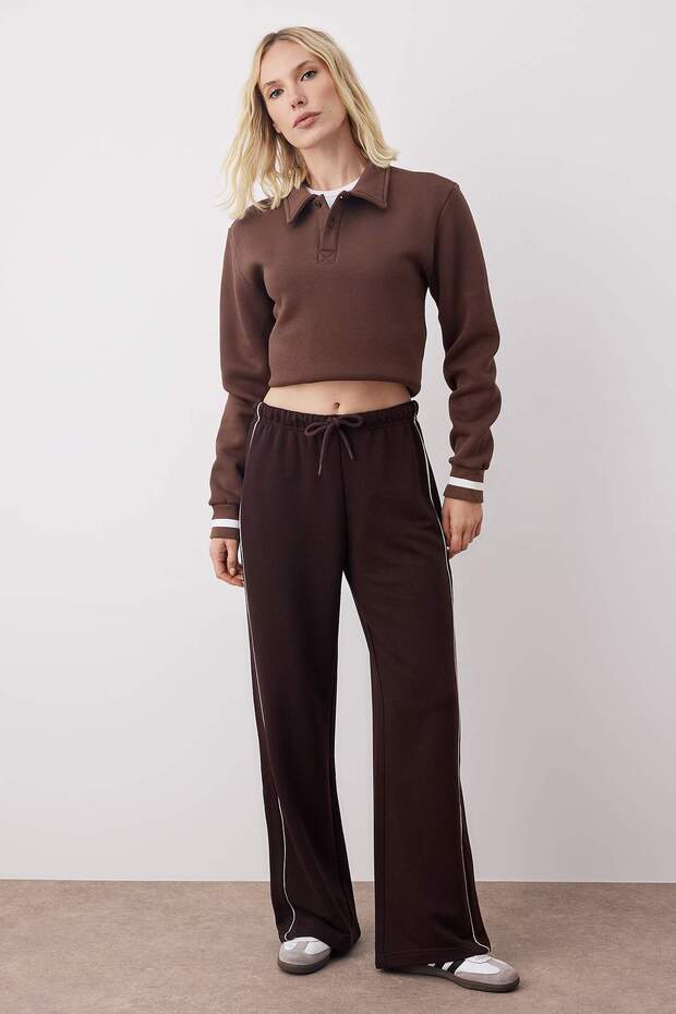 Kahverengi Wide Leg/Geniş Kesim Biye Detaylı Örme Eşofman Altı TWOAW26EA00012 - 3