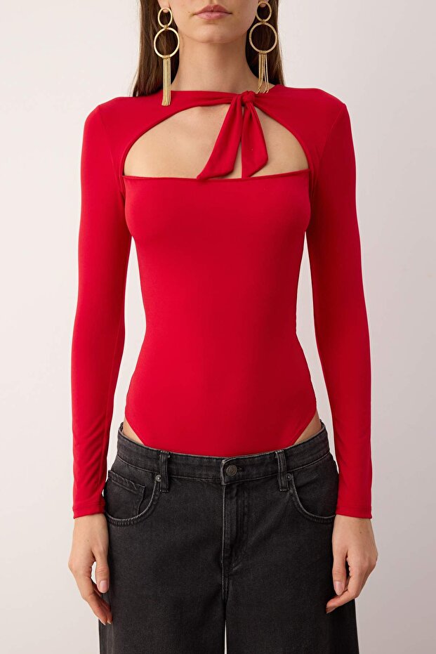 Kırmızı Bağlamalı Asimetrik Yaka Örme Body TPRAW26BD00023 - 3