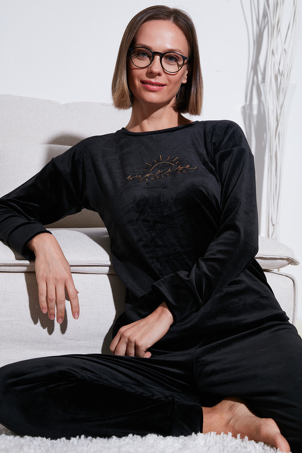 Standard Fit Crew Neck Soft Velvet Pajama Set Pajama Set 6094201