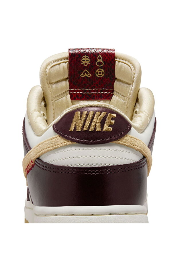 Dunk Low Retro ''Year of the Snake'' Spor Ayakkabı - 8