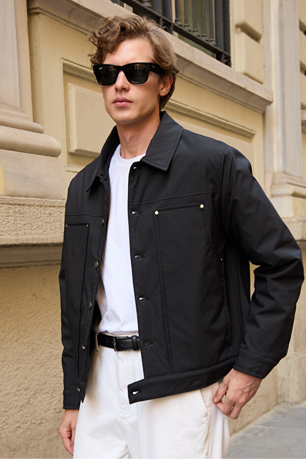 سترة مبطنة للرجال باللون الأسود - 4