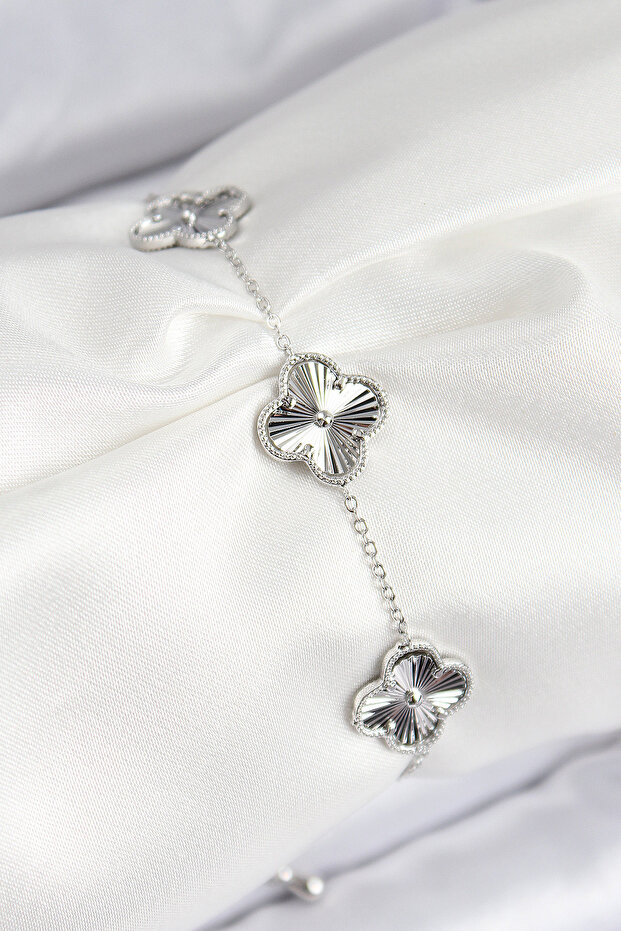 Vip Brass Clover Model Silver Color Women's Bracelet -