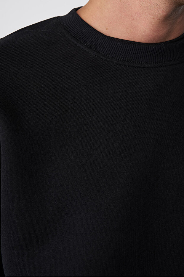 Basic Sweatshirt - 3