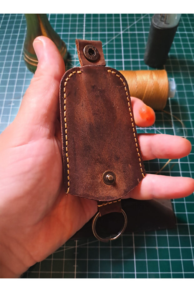 سلسلة مفاتيح من الجلد الطبيعي - 3