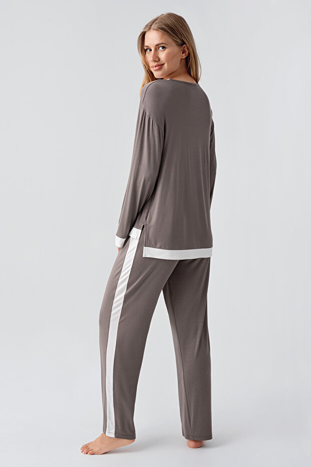طقم بيجامة أساسي مرن من الفيسكوز بأكمام طويلة - 5