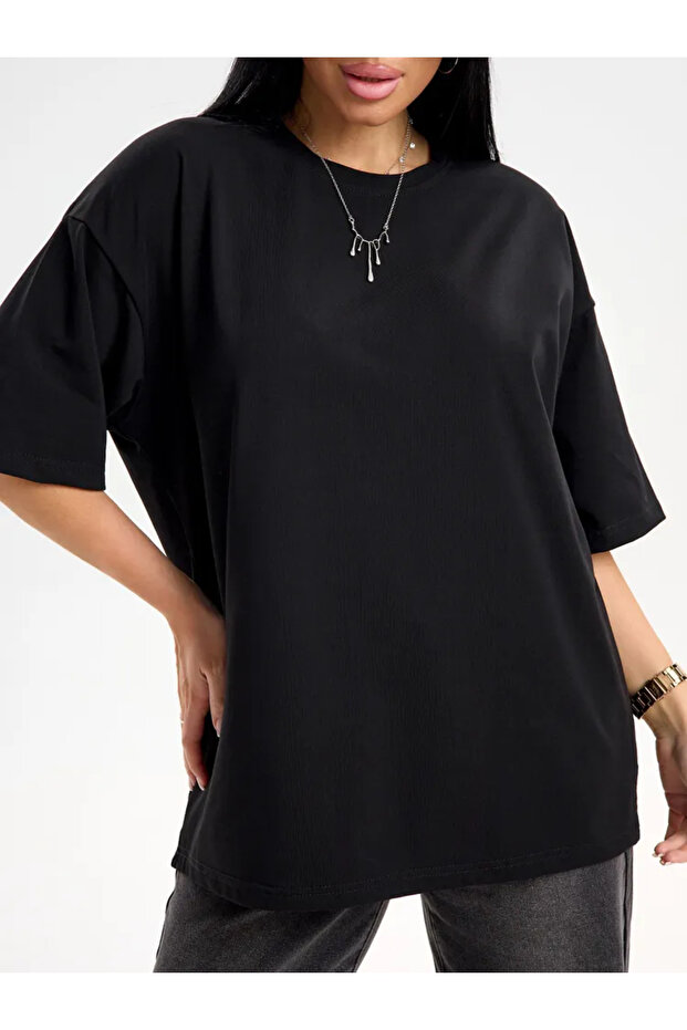 تي شيرت أساسي كبير الحجم برقبة دائرية للجنسين - 4