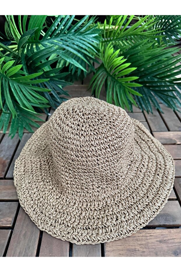 FİYONKLU HASIR ŞAPKA - 1