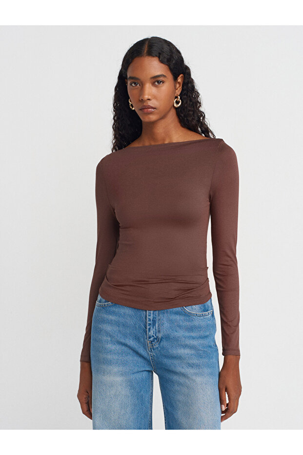 31213 Boat Neck Long Sleeve Top-Light Brown