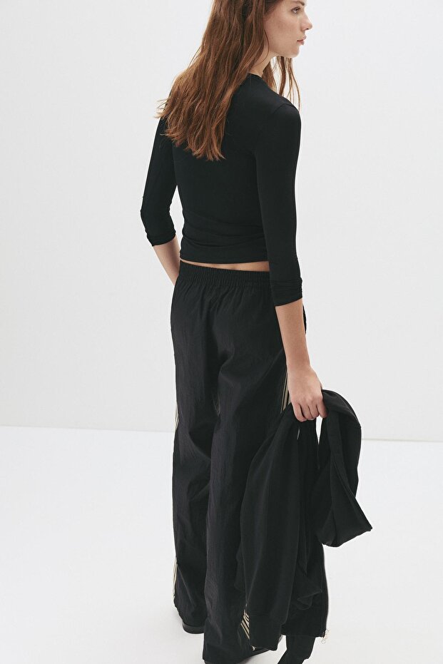 Vücuda oturan poliamid t-shirt - 4