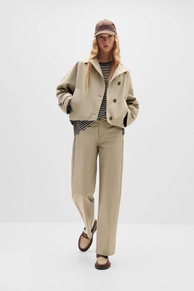 Volanlı kollu kısa trençkot - 4