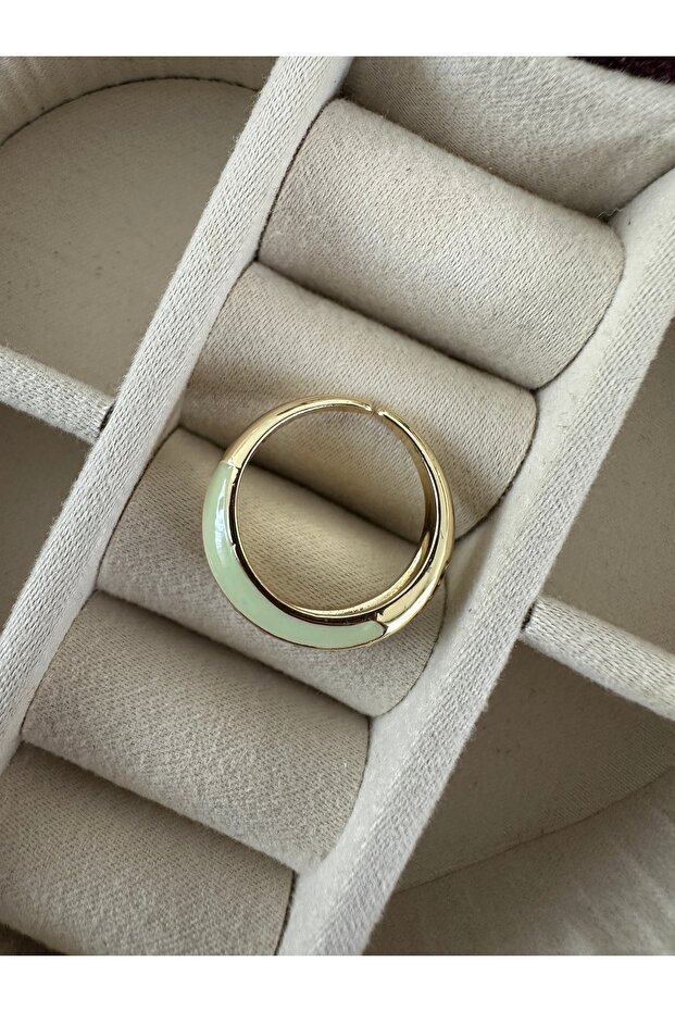 خاتم ذهبي مرصع بالمينا الزرقاء والأحجار الكريمة متعددة الألوان - 2