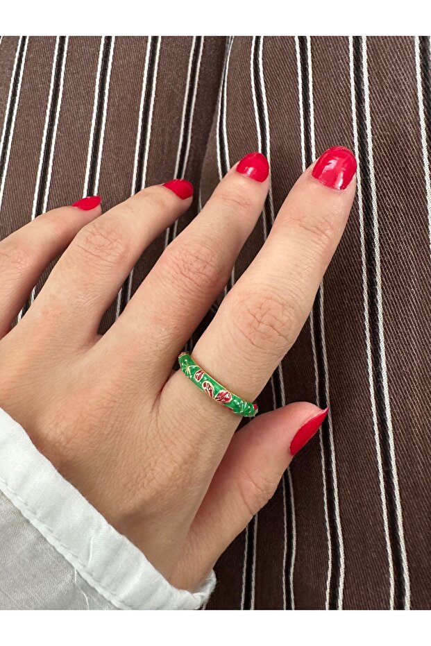 Thin Ring with Green Enamel Leaf Pattern - 3