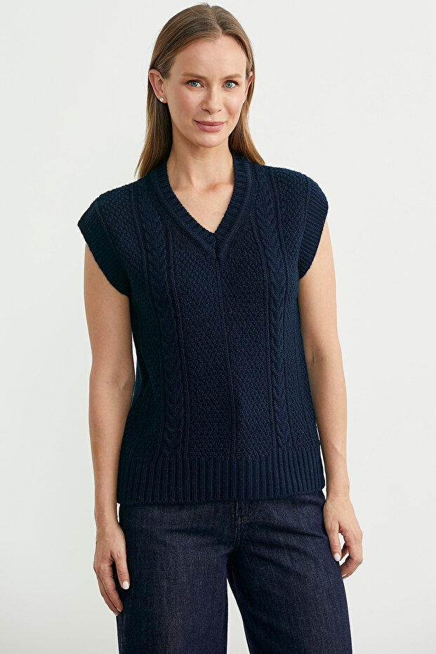 سترة صوفية برقبة على شكل حرف V - أزرق داكن