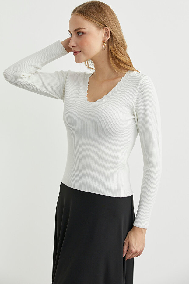 Ribbed Basic V-Neck Knit Sweater - Bone - 4
