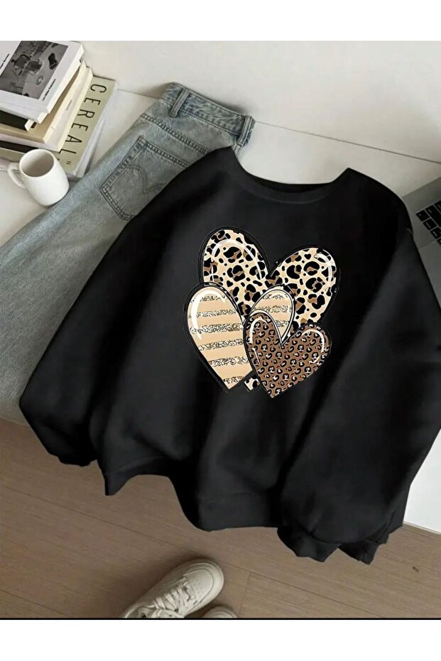 Heart Pattern Detailed Crew Neck Fleece Sweatshirt