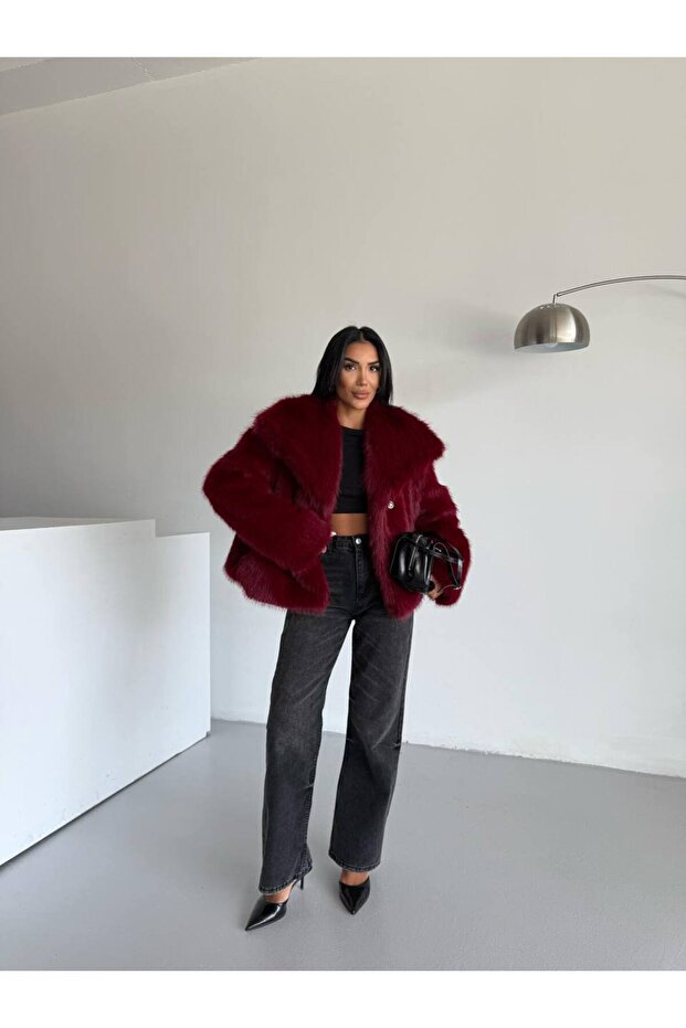 Women's Turn-Up Collar Pocketed Snap-On Closure Imported Faux Fur Coat G6690