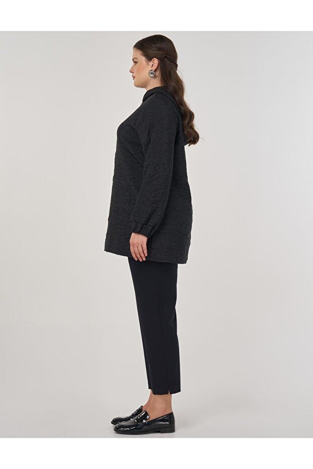 تونيك بنمط منقوش باللون الأسود - 4