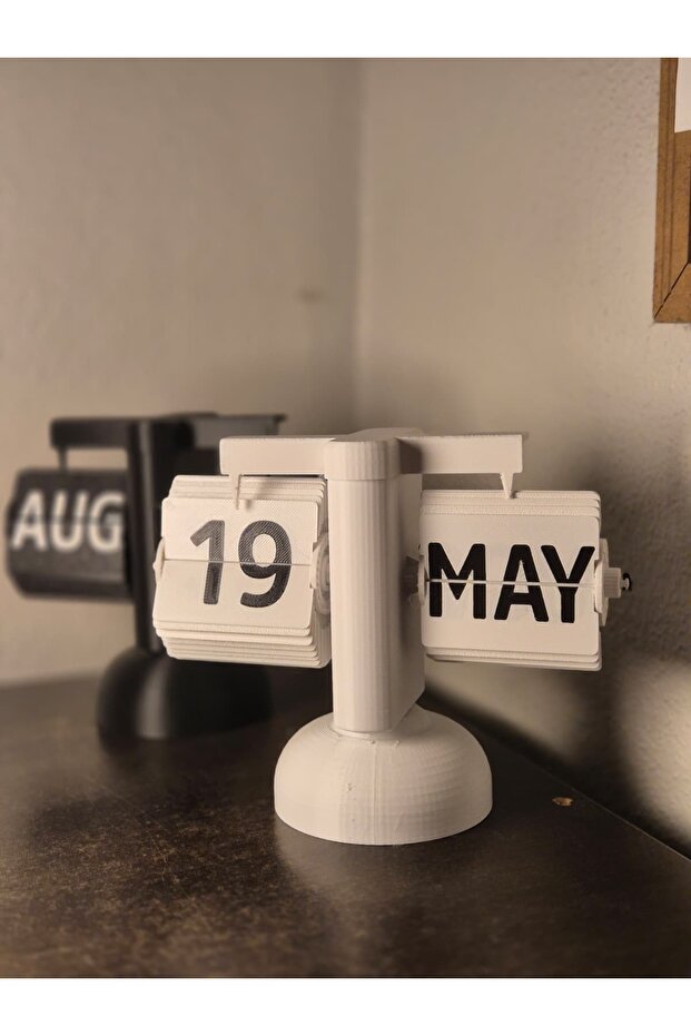 Modern Masaüstü Takvim - 1