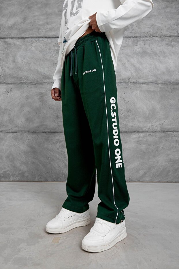 Men's Sweatpants Gc Studio Written on the Bottom Green Oversize Baggy Loose Fit 3 Yarns Without Ruffles