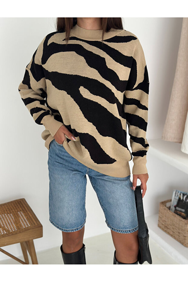 Soft Texture Zebra Pattern Knitwear Sweater