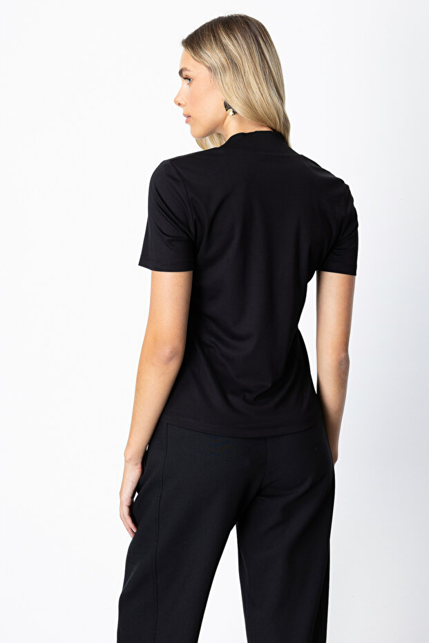 V Yaka Dikişli Basic Tişört - 4