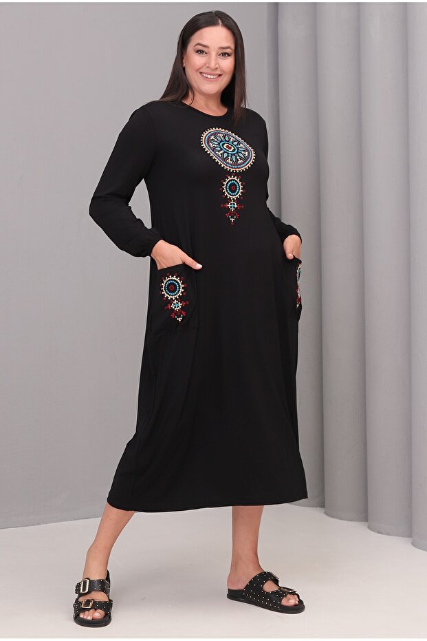 Women's Plus Size Black, Crew Neck, Long Sleeve Embroidered Viscose Dress with Pockets 65N39142