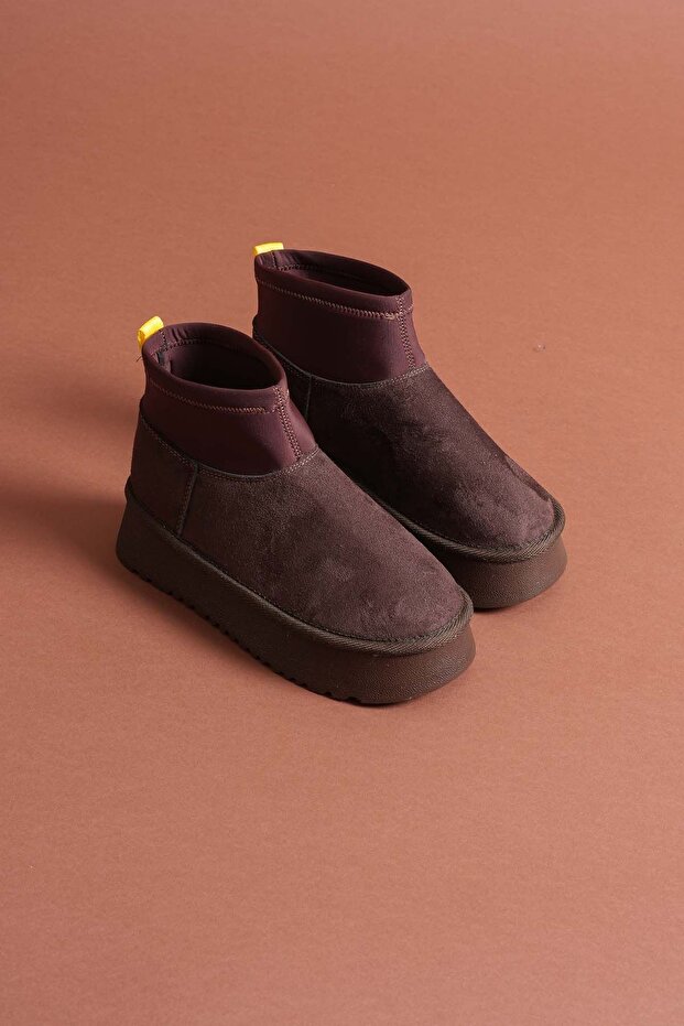 Mini Thick Sole Stretch Boots with Fur Inside