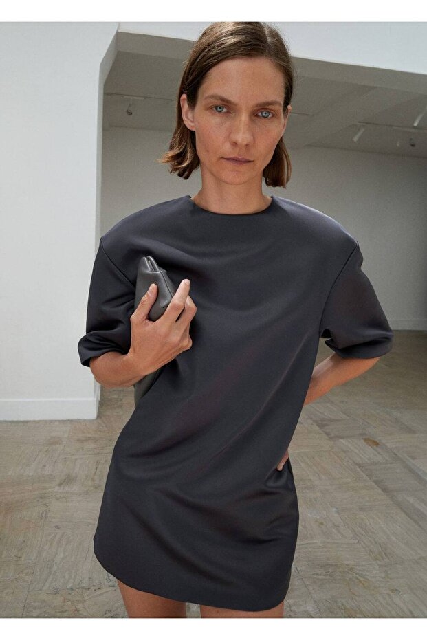 Kısa saten görünümlü elbise - 1