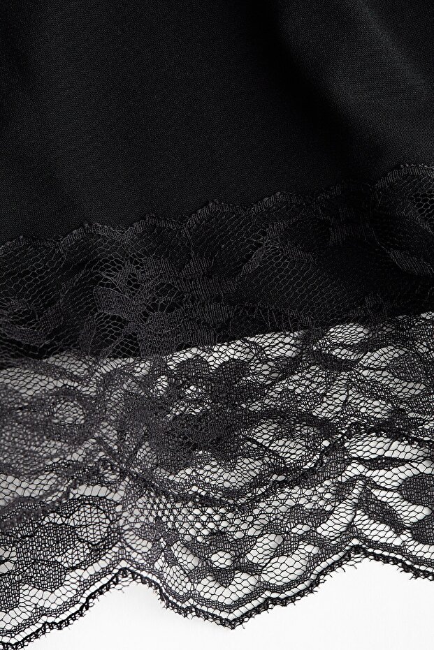 Dantel Şeritli ve Askılı Üst - 2